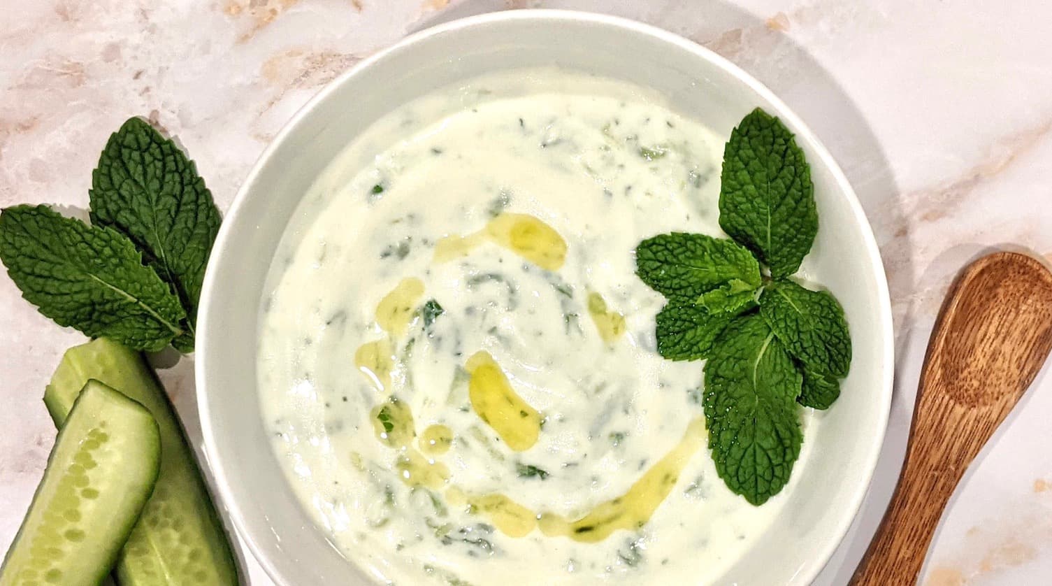 tzatziki yogurt sauce