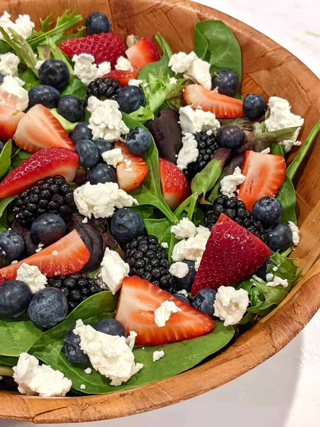 salad with berries
